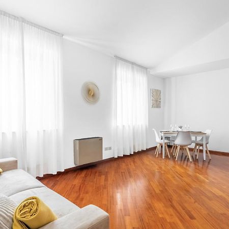 Central Luxurious Apartment Duomo A/C-Wi-Fi Free Milano Esterno foto