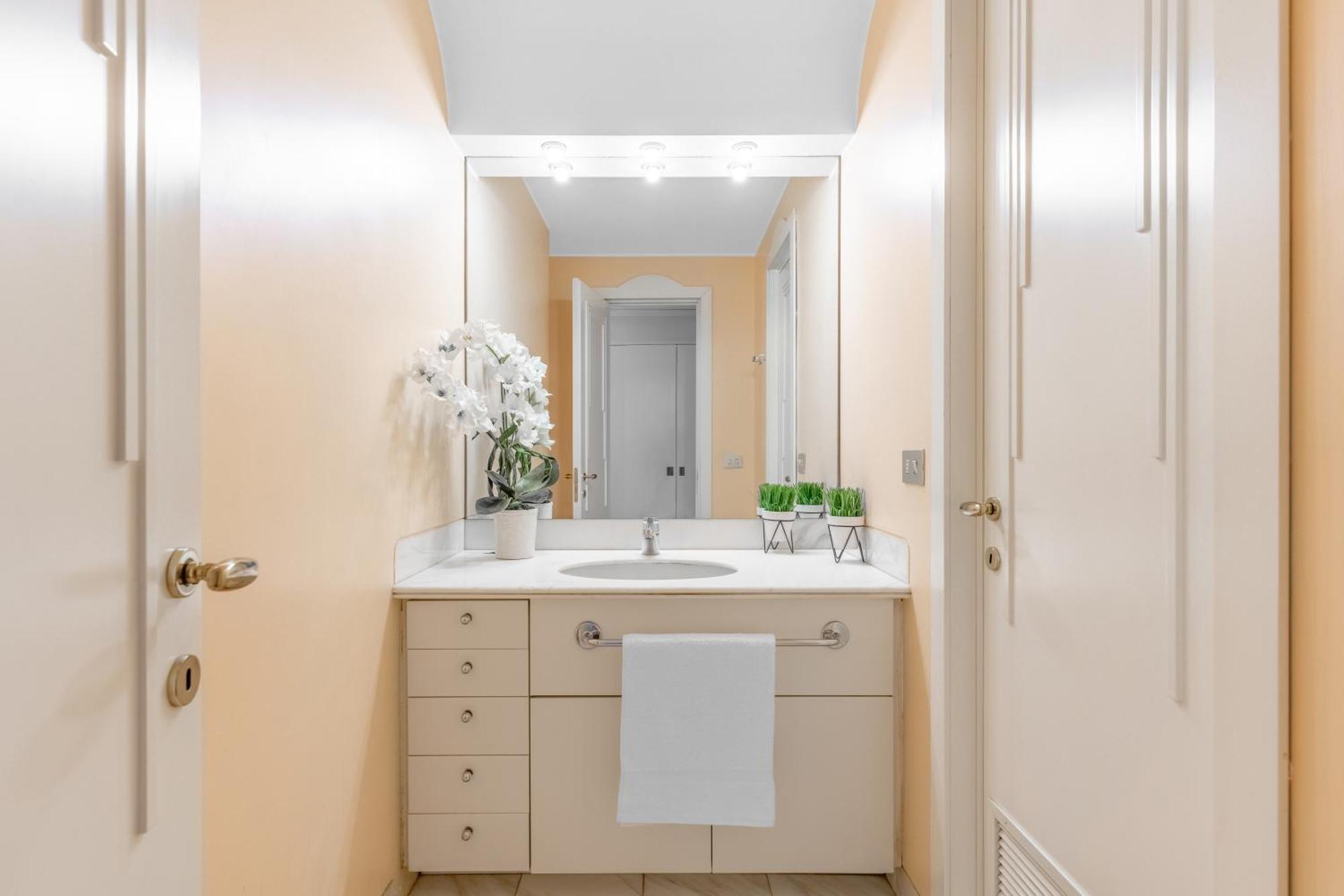 Central Luxurious Apartment Duomo A/C-Wi-Fi Free Milano Esterno foto